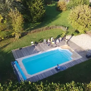 Le Cèdre Bleu Hébergement de vacances