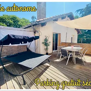 Beau T3 En Duplex Terrasse Et Parking Bien Placé , Toulouse France
